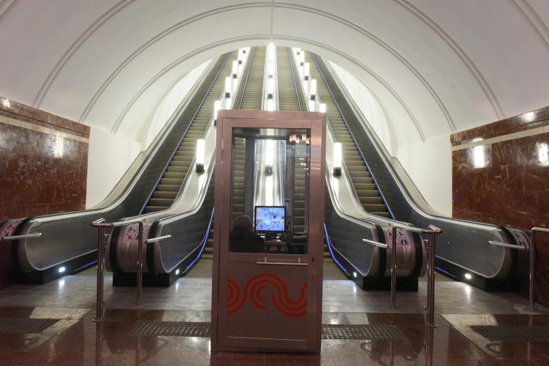 Эскалаторы на станции метро «Смоленская» отремонтируют